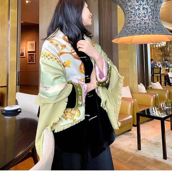 AmandaX “Impression of Summer” Silk-Wool Jacquard Large Scarf/Shawl Throw - Picture 11 of 16